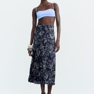 Zara pleated skirt